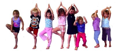 Untuk membuat anak gampang mengendalikan diri dengan penuh ketenangan, anak-anak perlu belajar yoga.