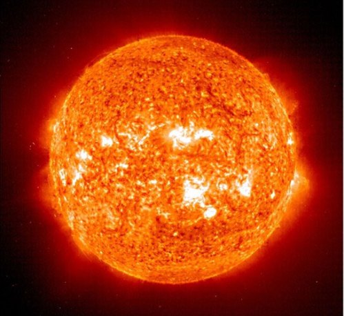Badai matahari yang terjadi belakangan ini mulai menyemburkan gelombang radiasi tinggi. Gelombang radiasi tinggi bisa mengganggu satelit komunikasi yang tengah mengorbit bumi.