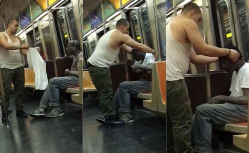 Sreenshot video yang diambil gambarnnya oleh dalam kereta bawah tanah New York, memperlihatkan penumpang muda memberikan kaos ke penumpang yang kediinginan. Selanjutnya pria ini memberikan topi dan langsung memakaikannnya ke penumpang tua itu.
