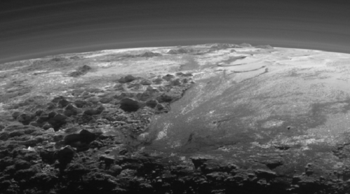 Tampilan permukaan Pluto yang terlihat seperti gletser di Antartika (sumber : mirror.co.uk)